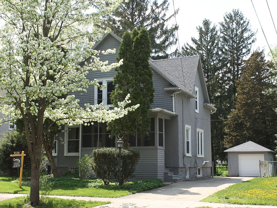 1st image of 725 N 10th St