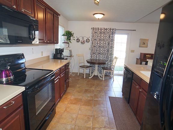 4th image of 25 Hoosier Heights Dr