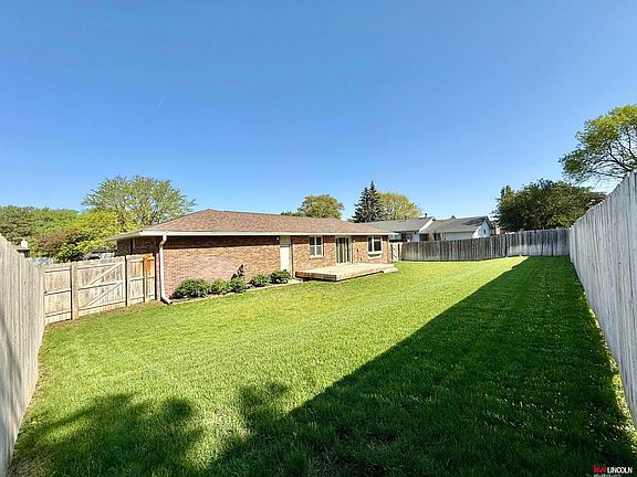5th image of 410 Haverford Dr