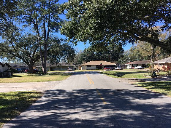 4th image of 411 Vashti Dr