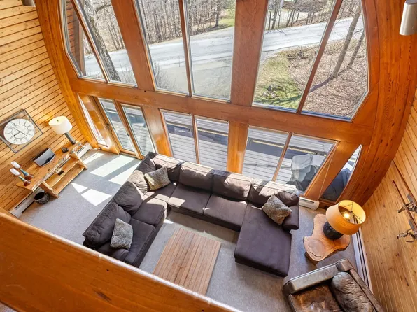82 North Brookwood Road, Stratton, VT 05155