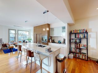 550 19th Ave SW, Calgary, AB T2S0E3