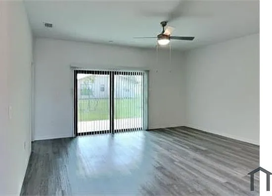 3106 SE Santa Barbara Pl — Photo 10