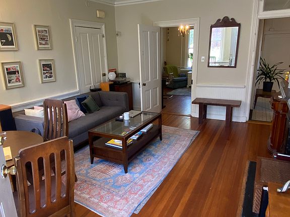 2nd image of 518 Ridge St APT B