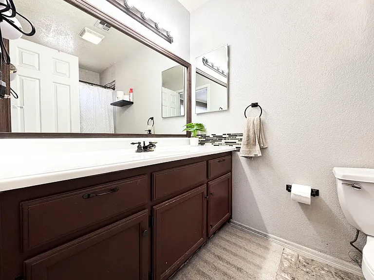 7176 E 26th Pl — Photo 23