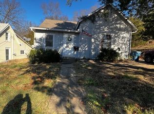 724 Hazel St, Excelsior Springs, MO 64024