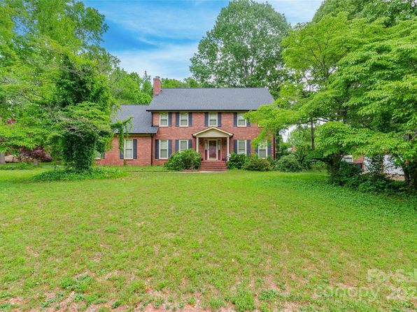 2330 Raven Dr, Rock Hill, SC 29732