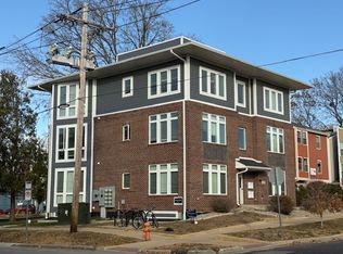 302 E Clark St #301, Champaign, IL 61820