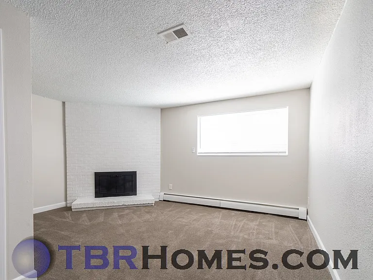 8656 W 62nd Pl — Photo 5