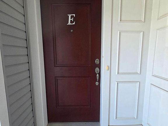 5th image of 12854 Cloverleaf Center Dr #165