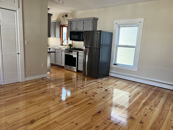 Dining Area & Galley Kitchen