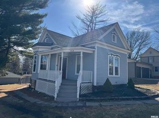 704 W Edgington St, Reynolds, IL 61279