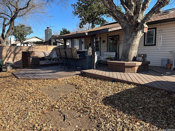 3rd image of 6203 Ridge Place Street