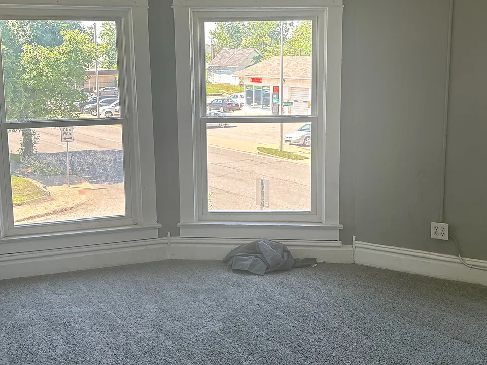 201 E Woodland Ave #2