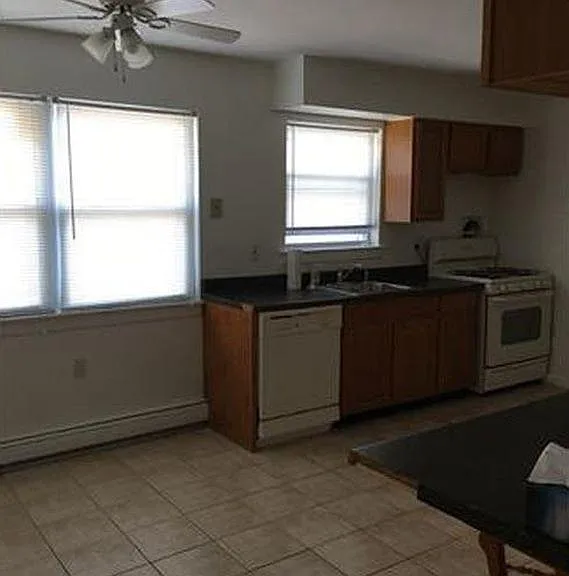 406 Cranbury Rd #10 — Photo 11