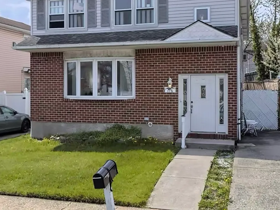 176 Rye Ave #2