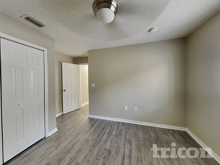 11759 Lynmoor Dr — Photo 14