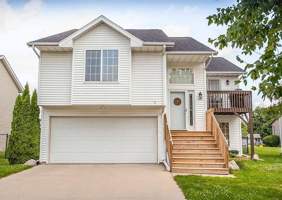1st image of 866 Augusta Cir
