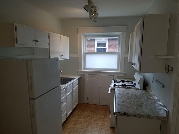 2nd image of 4922 Columbia Ave