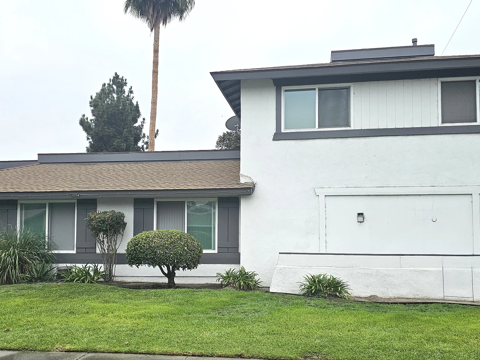 2 bed, 945 sqft, $2,695 — Photo 1