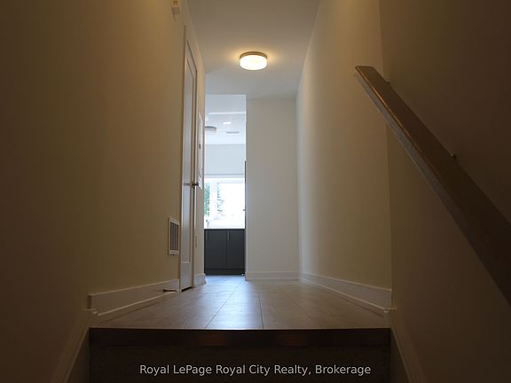 5th image of 42 Lowes Rd W #102