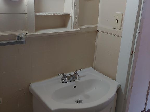 5th image of 816 15th St #B