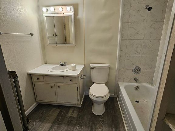 5th image of 43 W Lewis St #4