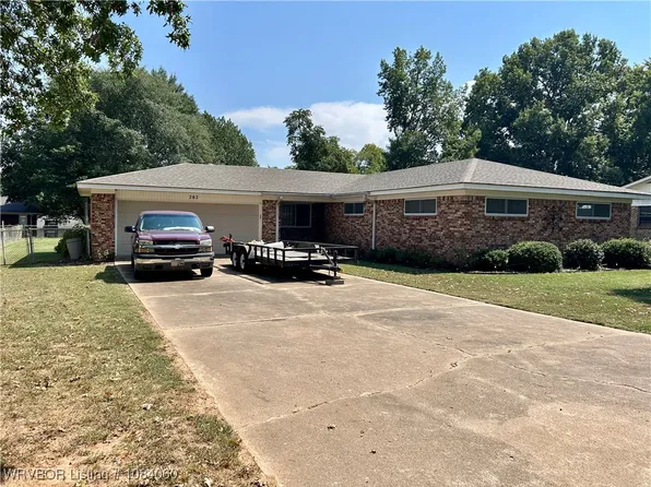 202 N 25th St, Ozark, AR 72949