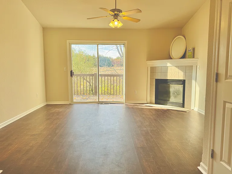 1546 Legend Trail Dr #B — Photo 4