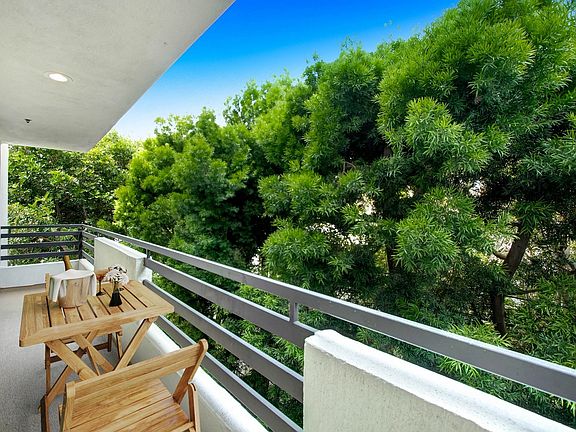 5th image of 311 S Swall Dr #101