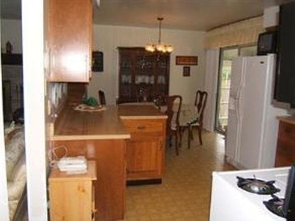 3rd image of 6939 Allet Ave