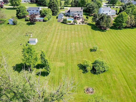 3rd image of 9815 Fox Knoll Dr
