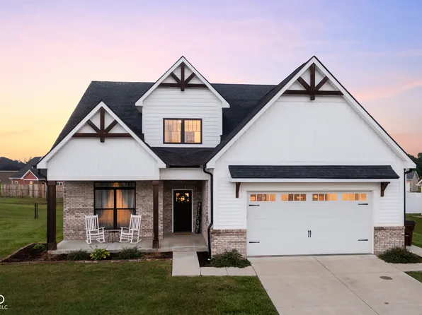 637 E Benjamin St, Ellettsville, IN 47429