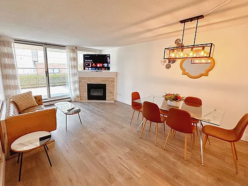 555 Abbott St #311 Photo 1