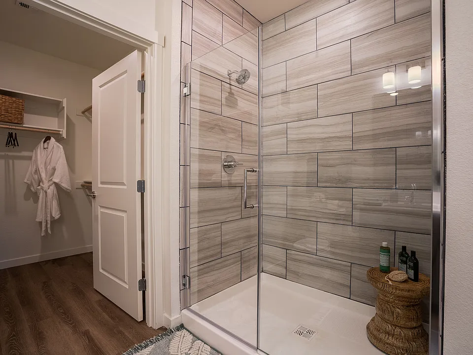 Allaso Journal Center apartments community photo