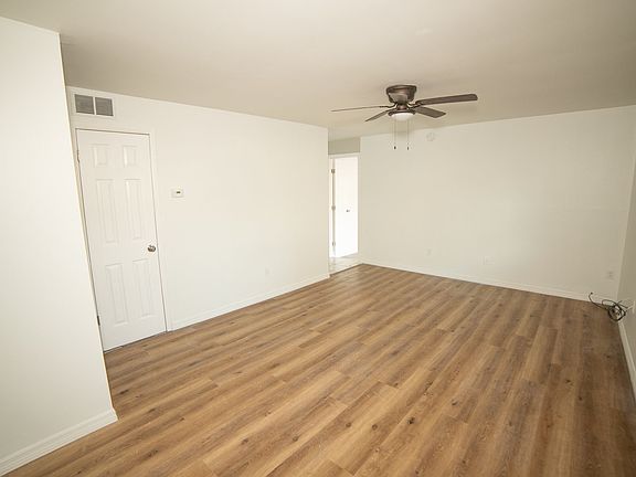 5th image of 413 Montana Ave