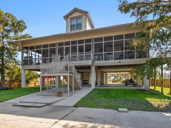 5318 Privateer Blvd, Barataria, LA 70036