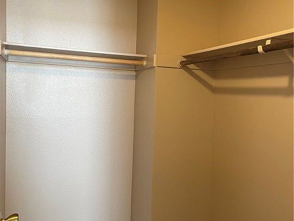 4th image of 5370 Plainfield Dr