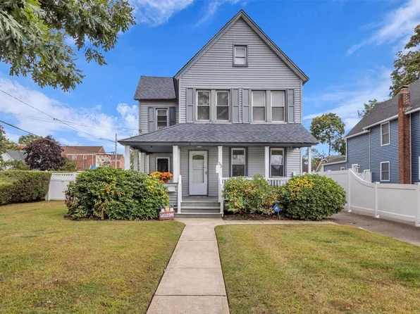 55 Jayne Avenue, Patchogue, NY 11772
