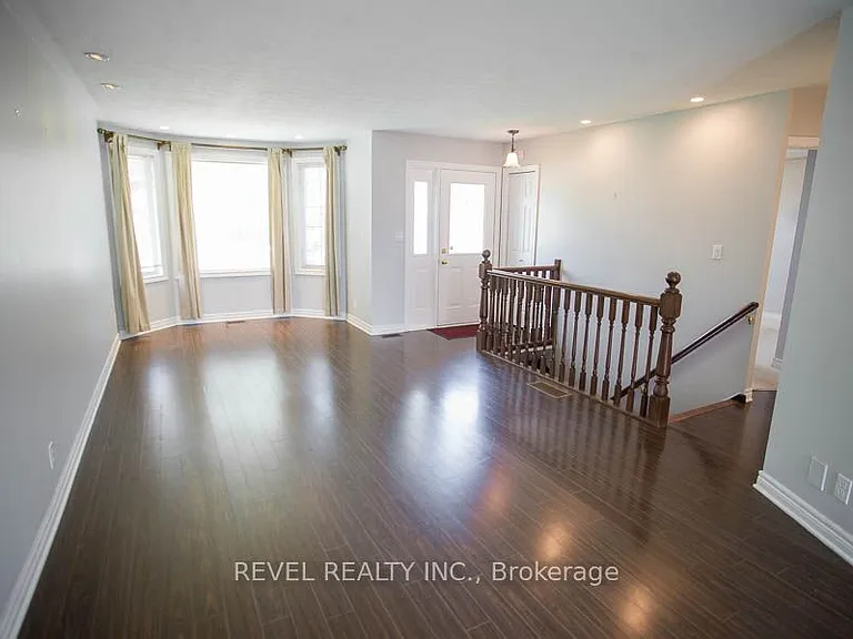 6 Geoffery Rd — Photo 4