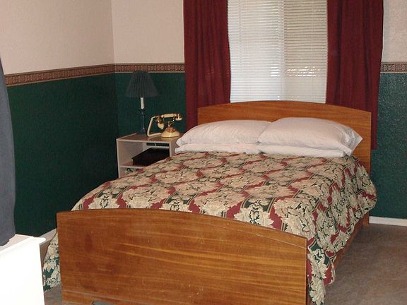 guest room nicely sized