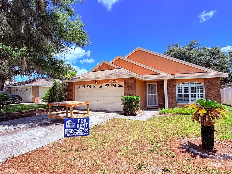 10725 Brice Ct — Photo 1