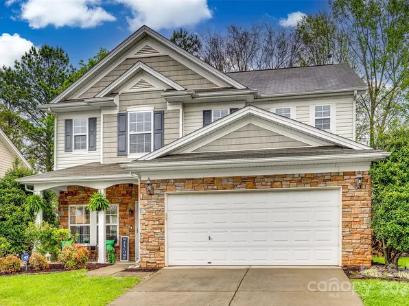 221 Lylic Woods Dr, Fort Mill, SC 29715