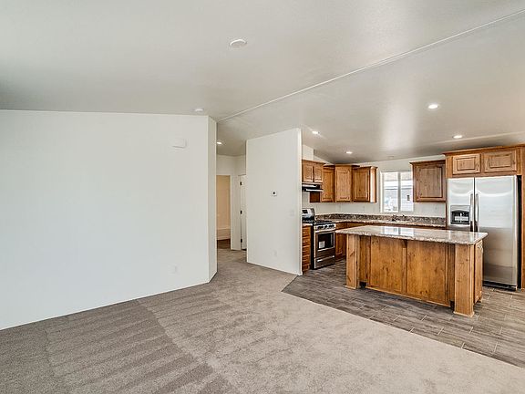 5th image of 614 W Verde Ln