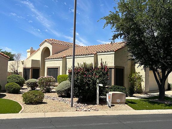 3rd image of 8651 W COUNTRY GABLES Drive