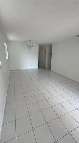 3 bed, 2.0 bath, 2935 sqft, $3,175 — Photo 2
