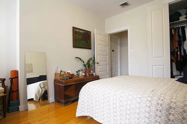 Rented by U2Apartment LLC | media 27