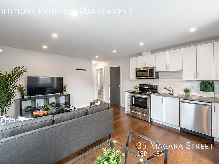 35 Niagara St #4 — Photo 7
