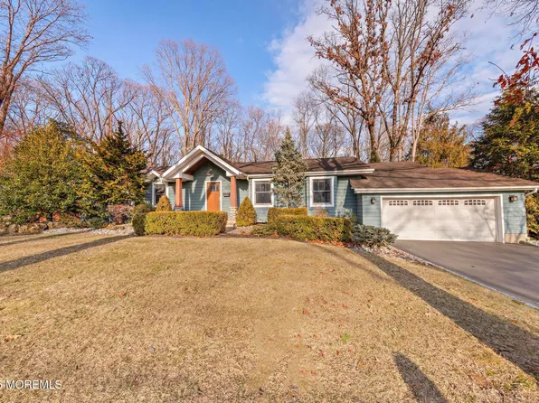 25 Majestic Avenue, Lincroft, NJ 07738