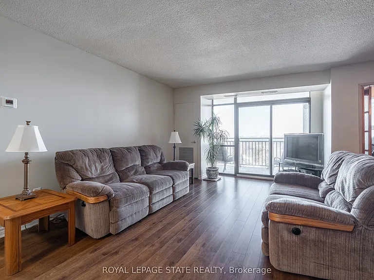 500 Green Rd #1218 — Photo 17